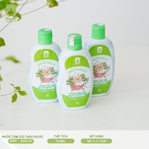 NƯỚC TẮM GỘI THẢO DƯỢC CHO BÉ